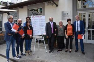 I rappresentanti dell’AISM e della Fondazione CONAD, in occasione della sottoscrizione, da parte di quest’ultima, della Carta dei Diritti delle Persone con Sclerosi Multipla e Patologie Correlate, loro Familiari e Caregiver.