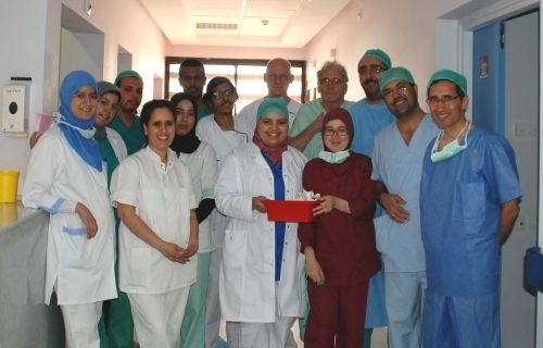 L’équipe dei medici del Marrakech University Hospital, che, grazie ad un progetto della Fondazione Cure2Children e del Rotary Club International di Genova, affrontano gli alti tassi di talassemia e anemia falciforme in Marocco. Essi sono stati formati a eseguire trapianti di midollo osseo, un intervento che ora svolgono in autonomia.